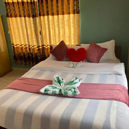 Hotel Nightingale Pokhara Exterior photo